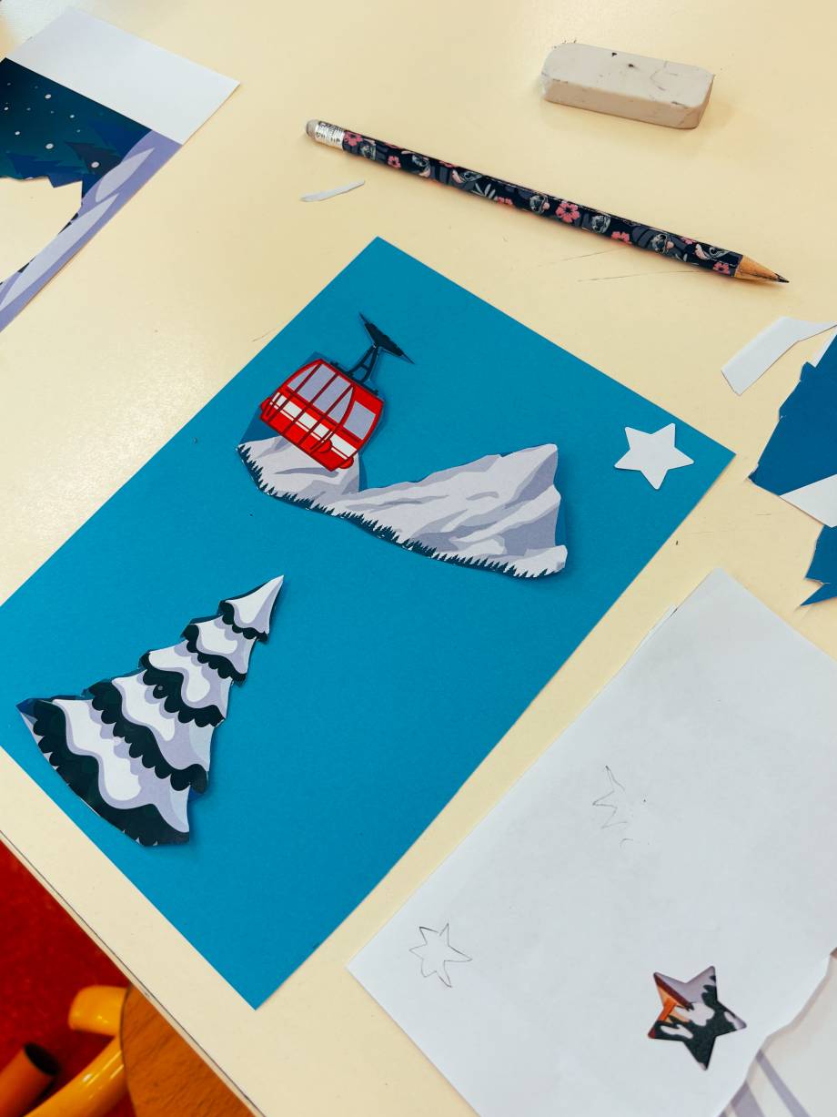 Objets déposés sur le papier qui laisseront leur empreinte sur le cyanotype – Margaux Meurisse