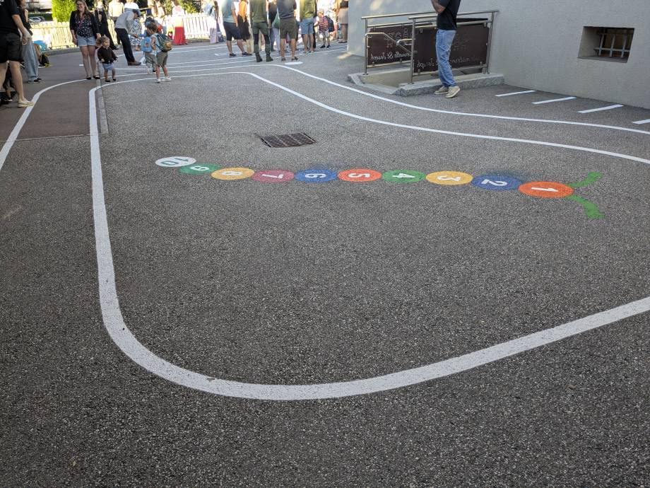 Rentrée scolaire à l'école maternelle privée Saint-Joseph - Marie-Anaïs Lien