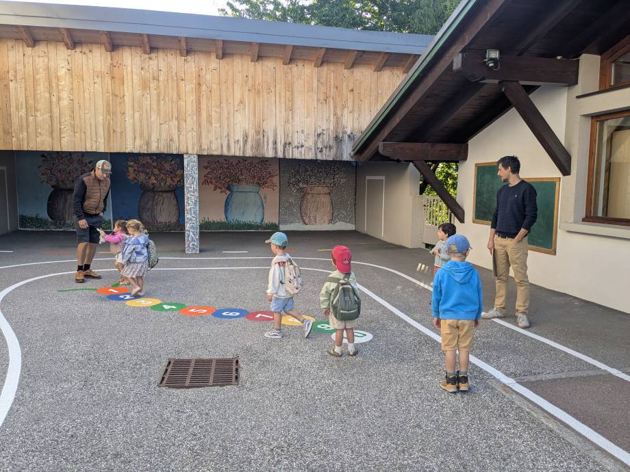 Rentrée scolaire à l'école maternelle privée Saint-Joseph - Marie-Anaïs Lien