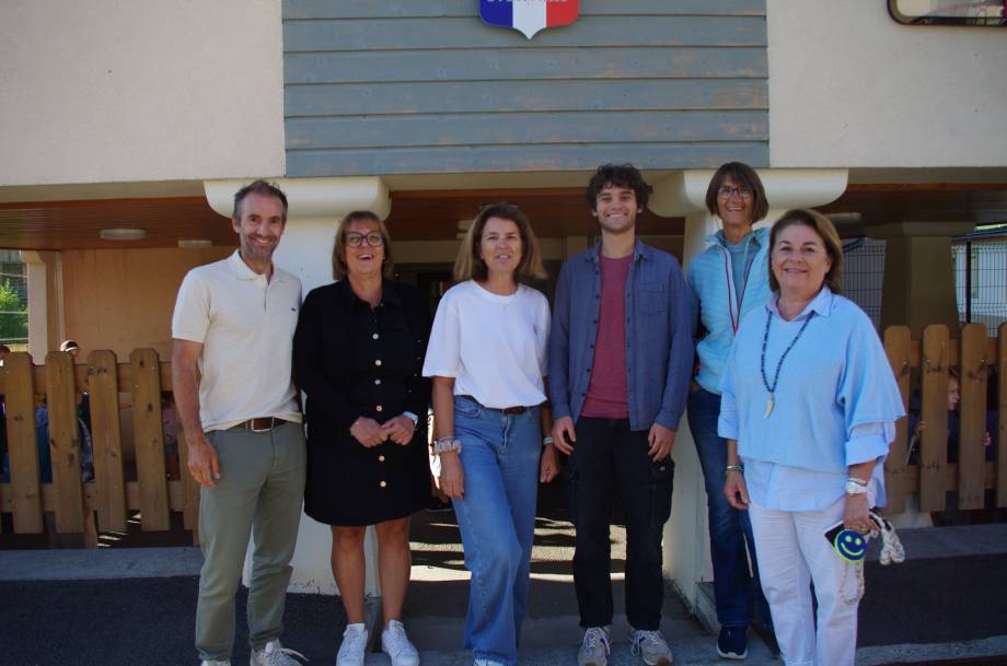 Rentrée scolaire à l'école élémentaire publique des Éterlous - Sylvie Bessy