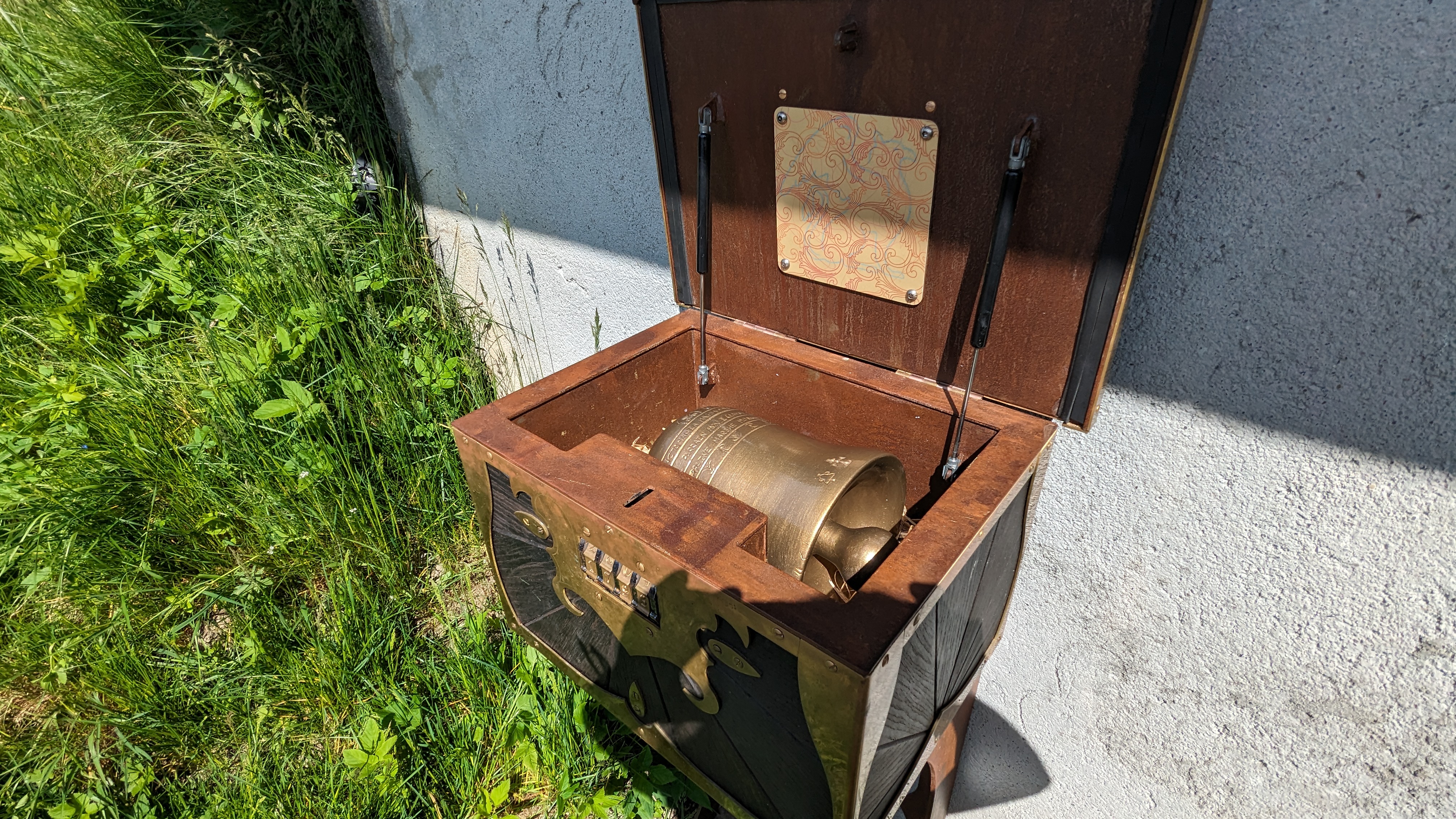 Sentier de randonnée ludique « La Thonnaz ne sonne plus » : demi-cloche réalisée en 3D - Marie-Anaïs Lien