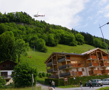 Pose de filets de protection sur la falaise de Bellevarde le 8 juin 2011 - Pierre Bessy
