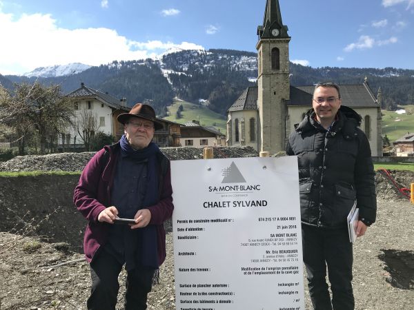 François Sylvand et Yann Jaccaz sur la zone qui deviendra le Chalet Sylvand en mai 2019