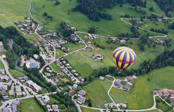 Route des Thouvassières à Praz sur Arly en juin 2019