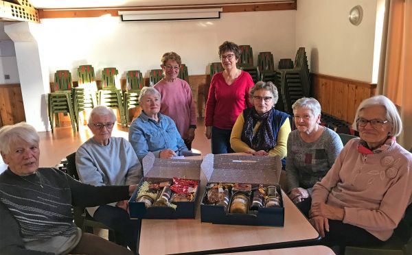 Distribution des colis de Noël à 183 anciens durant la semaine du 10 décembre 2019 - Yann Jaccaz