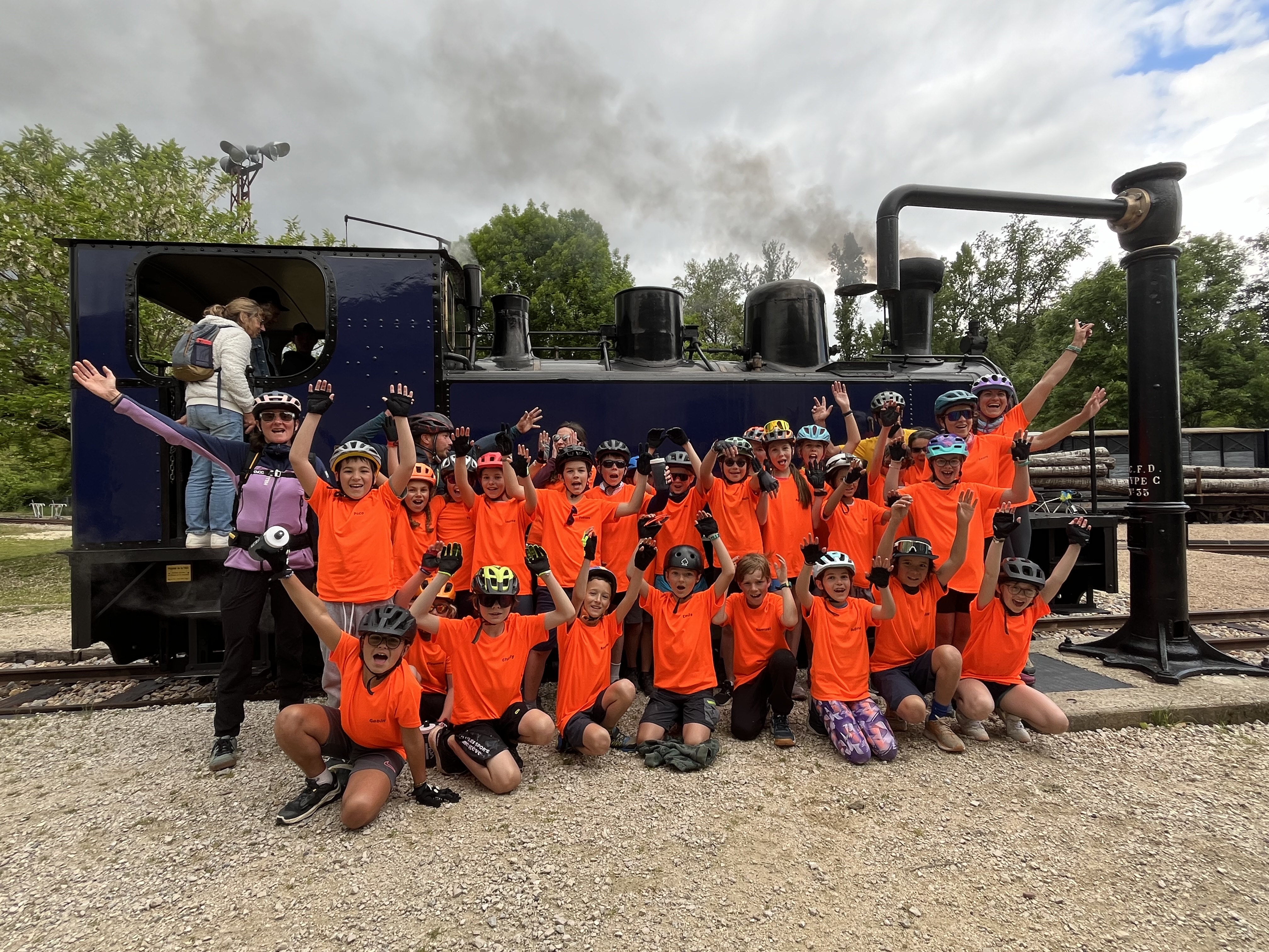 Dans le cadre du dispositif « Savoir Rouler à Vélo », les élèves de CM1/CM2 ont voyagé en Ardèche en mai 2024. © Lise Galavielle