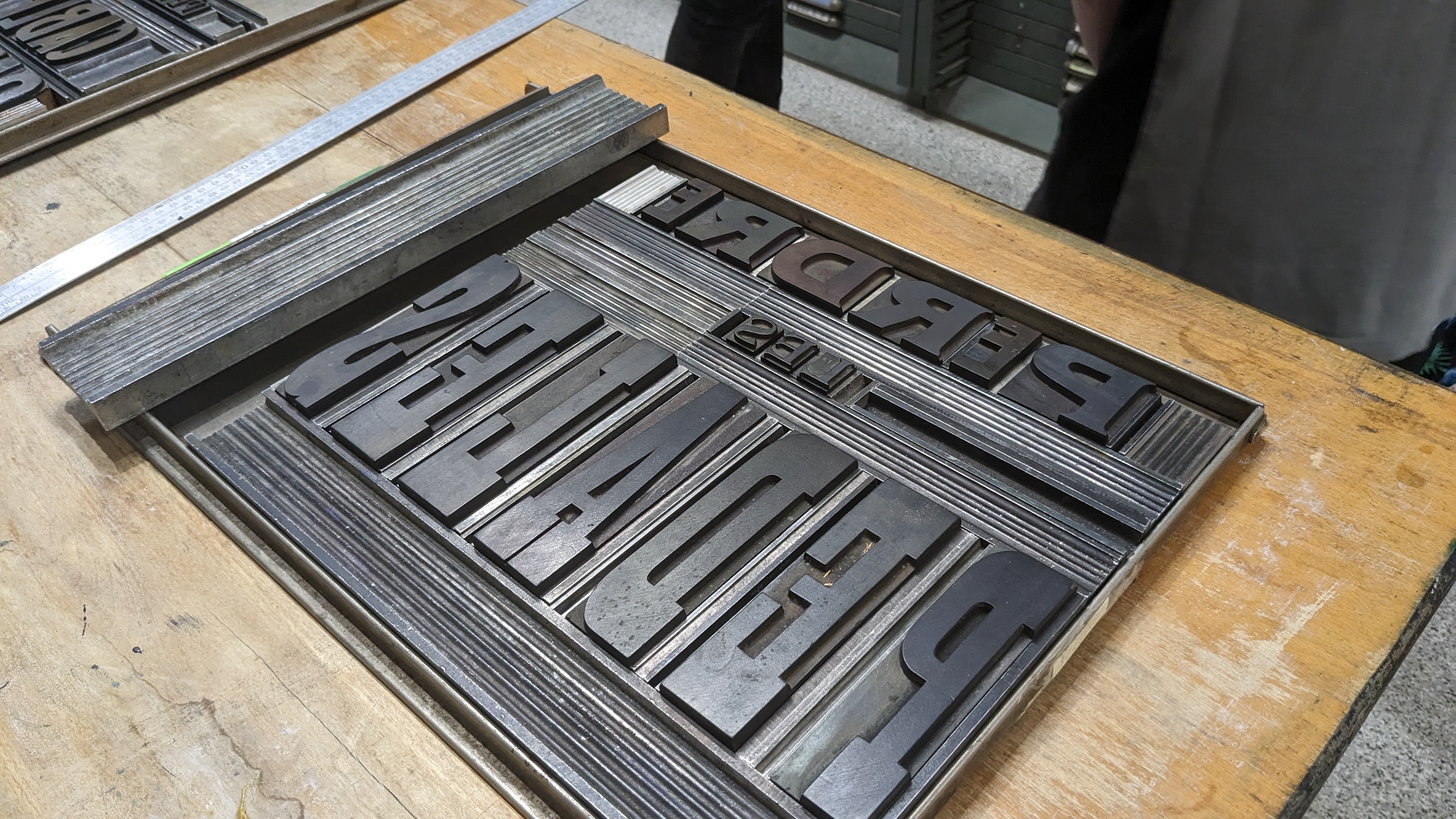 Atelier de gravure et de typographie réalisé par les CM2 le 13 juin 2024 - Marie-Anaïs Lien