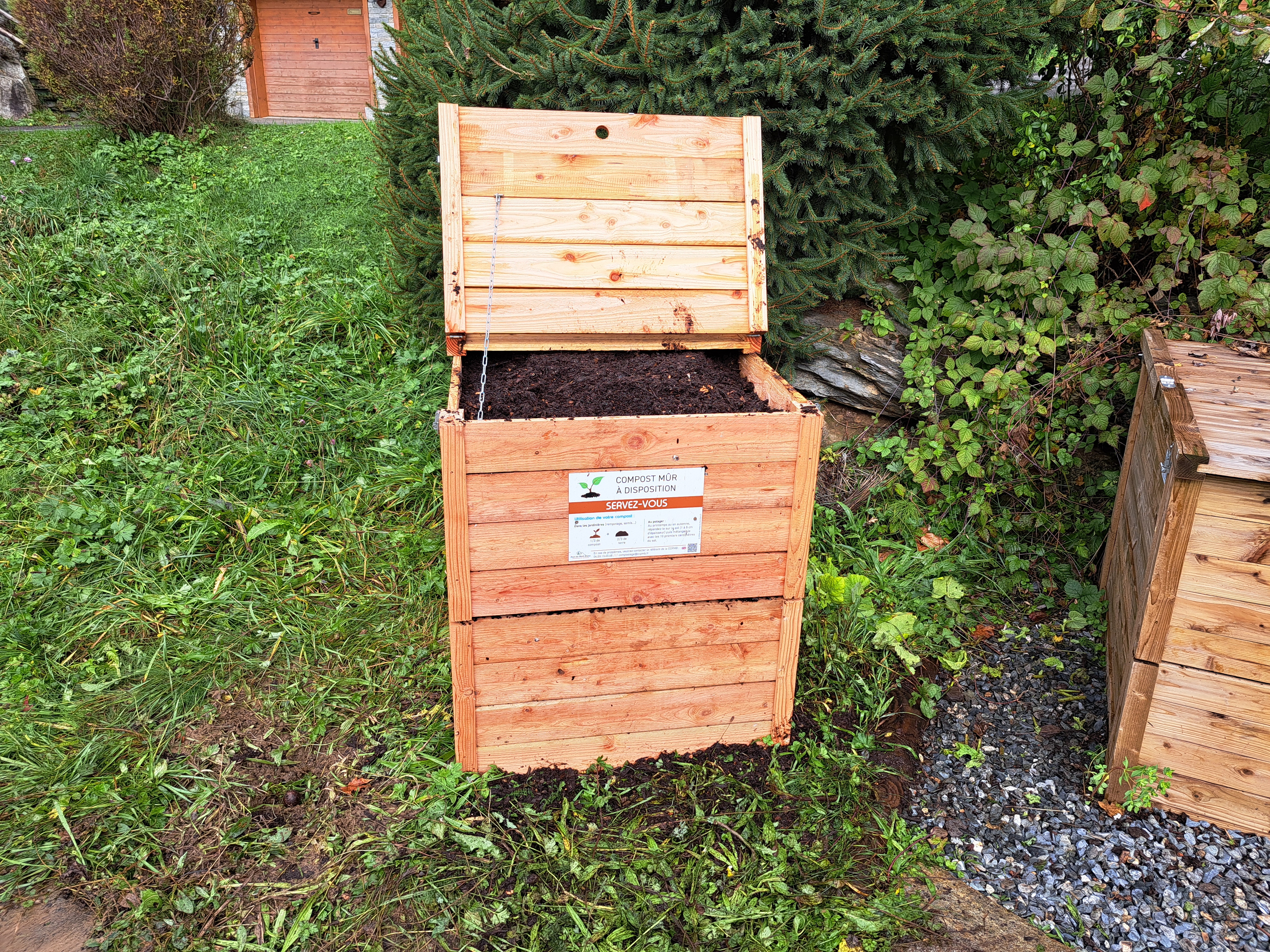 Site de compostage de Rafort : compost mûr en octobre 2024 - Olivier Perrin