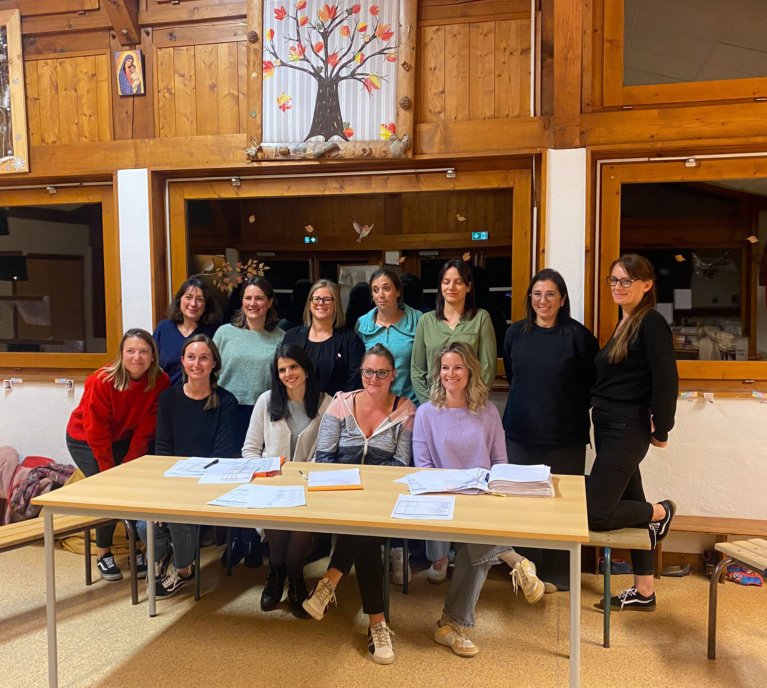 Le nouveau bureau entouré de ses membres actifs - Charlotte Groshenry Gandolfo