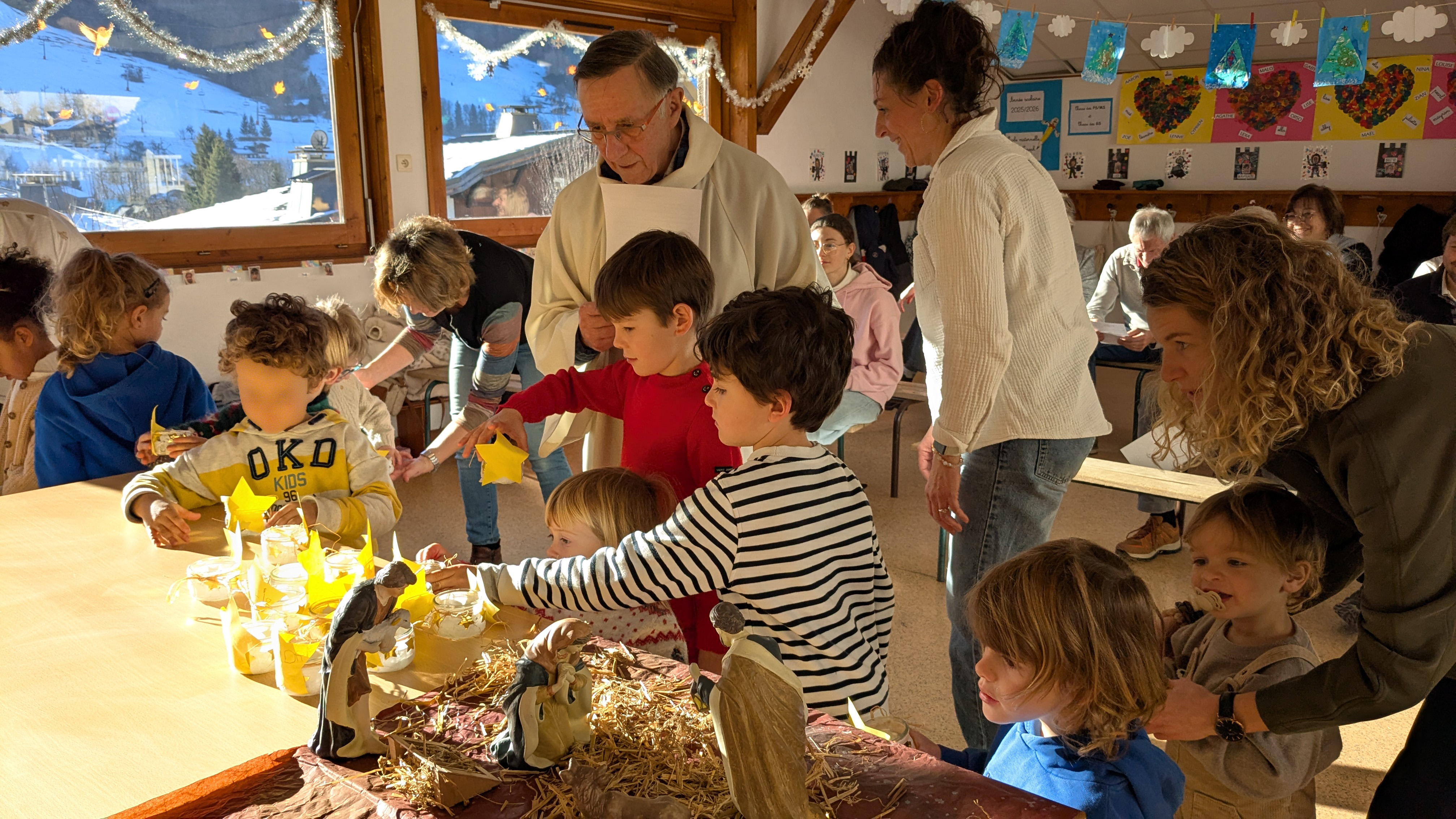 Célébration de Noël à l'école maternelle le 13/12/2025 - Marie-Anaïs Lien