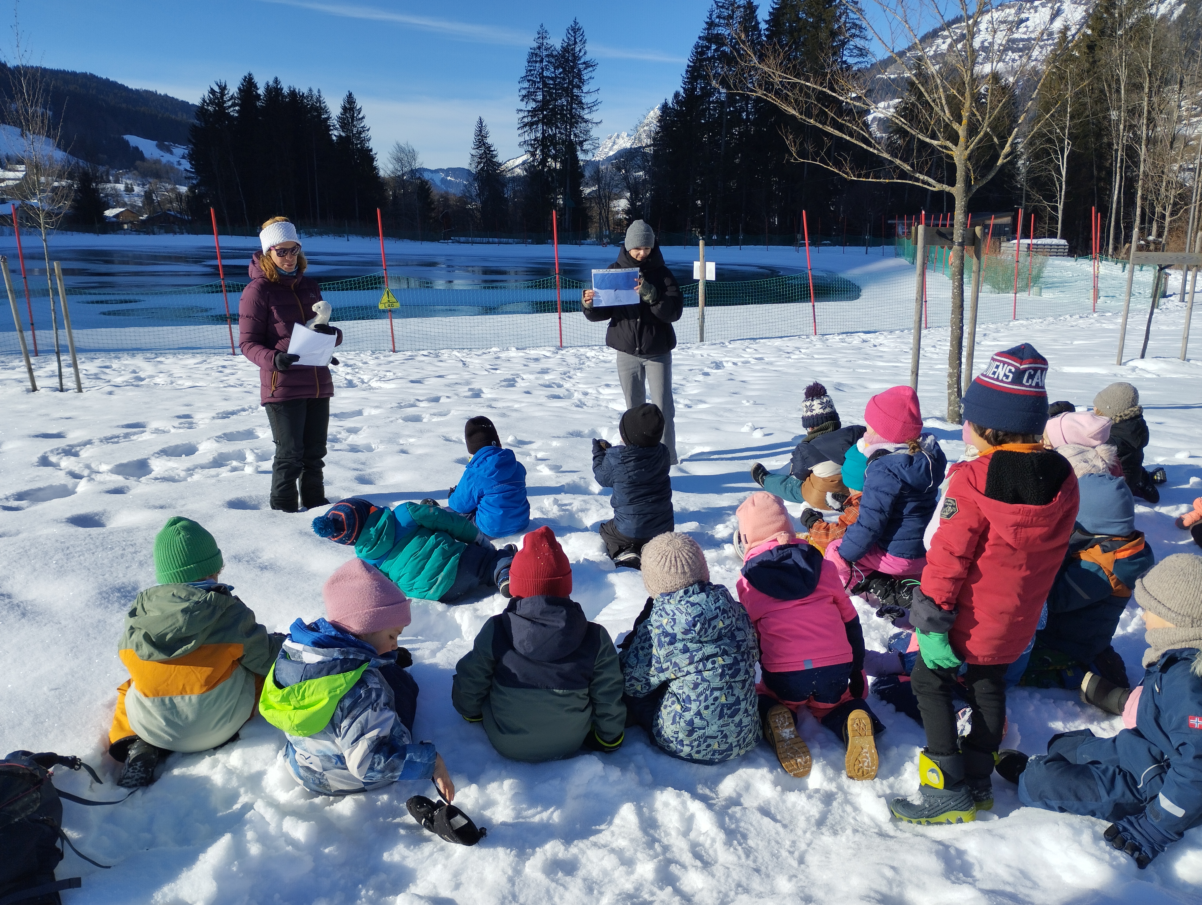 Animation de la CCPMB et du Centre de la nature montagnarde "La faune et l'hiver" à l'école maternelle Saint-Joseph de Praz, pour les moyenne et grande sections - Christiane Pelloux