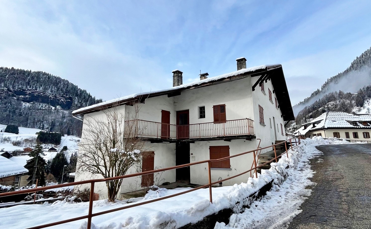 Voici le bâtiment qui pourrait accueillir le futur centre de loisirs selon une décision prise en CM début 2026 - Mairie de Flumet