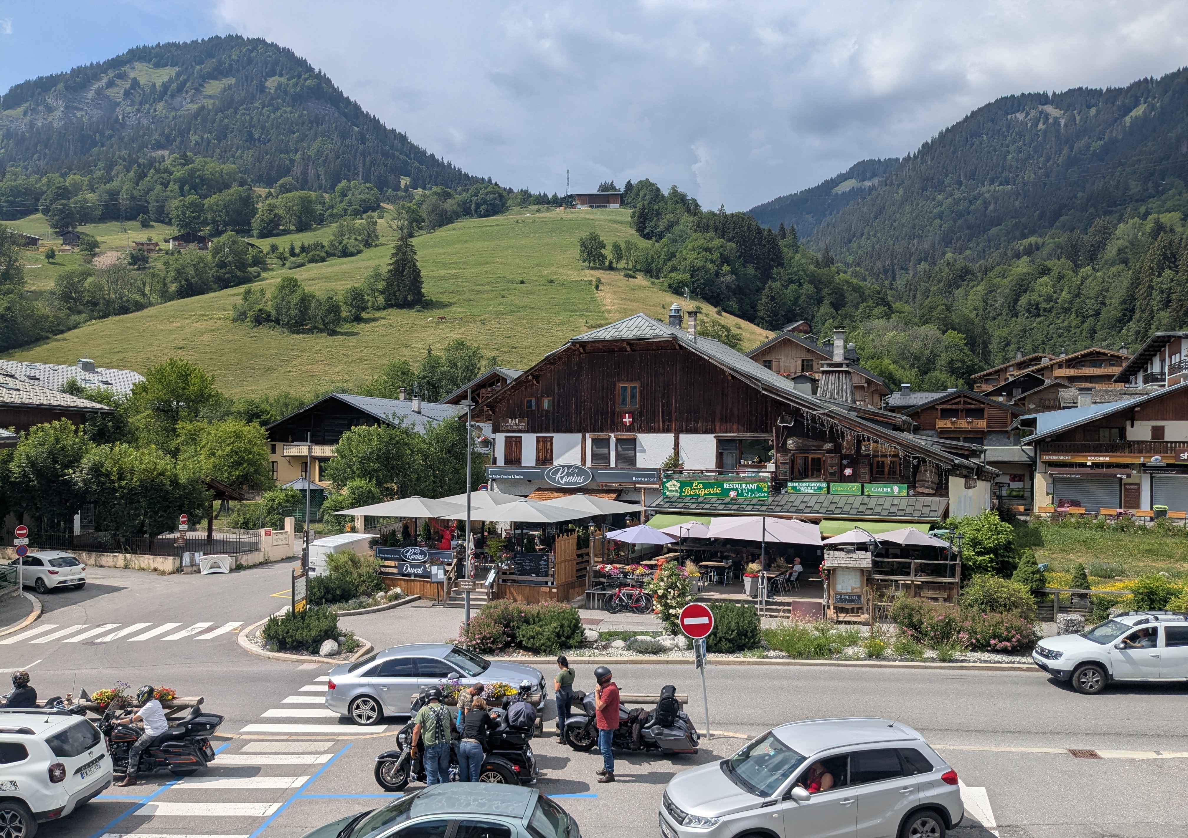 Professionnels de Praz - Vue sur Les Ronins et La Bergerie depuis la mairie le 29/06/2026 - Marie-Anaïs Lien