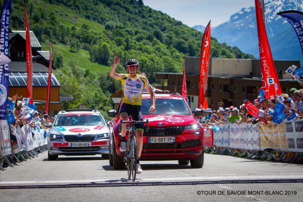 Arrivée de la course cycliste