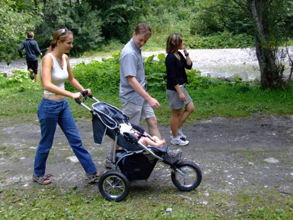 Bébé : cible de la garderie assurée en DSP par La Part de Rêve