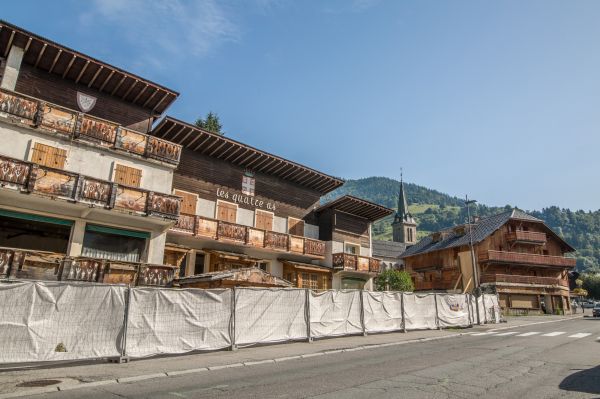 Ancien hôtel des 4 As avant sa démolition