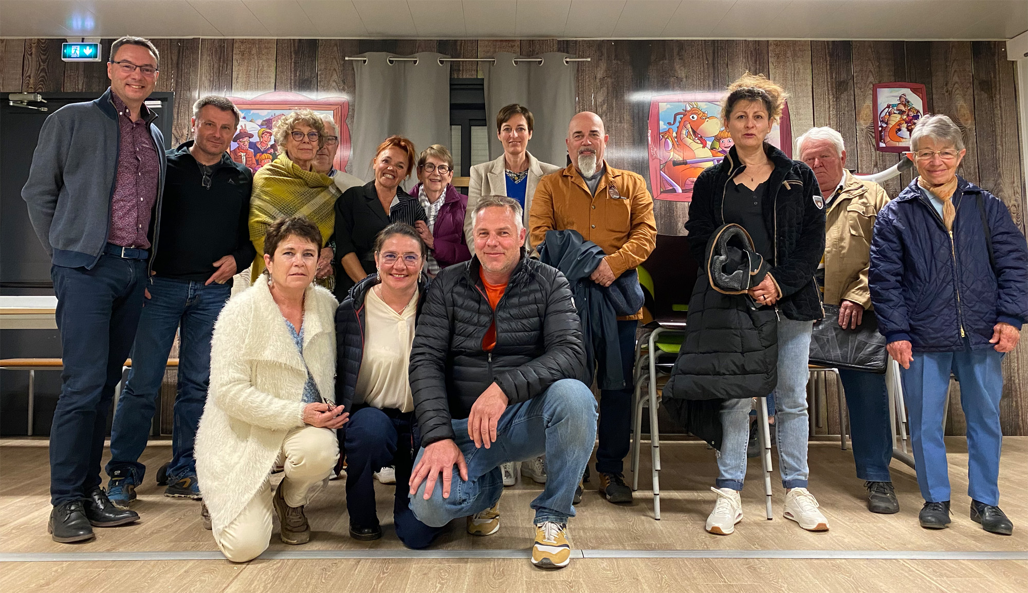 Les participants à l'assemblée générale 2022 du Comité des Fêtes de Praz sur Arly