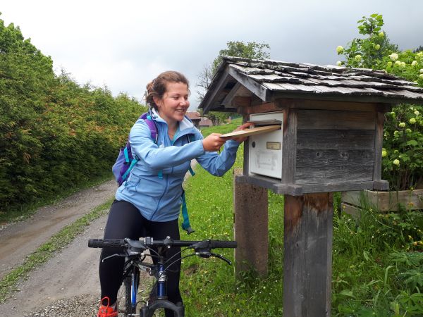 Merci à Perrine, jeune Praline dynamique, qui a assuré la distribution de la quasi totalité des masques offerts aux plus de 70 ans le mois dernier.