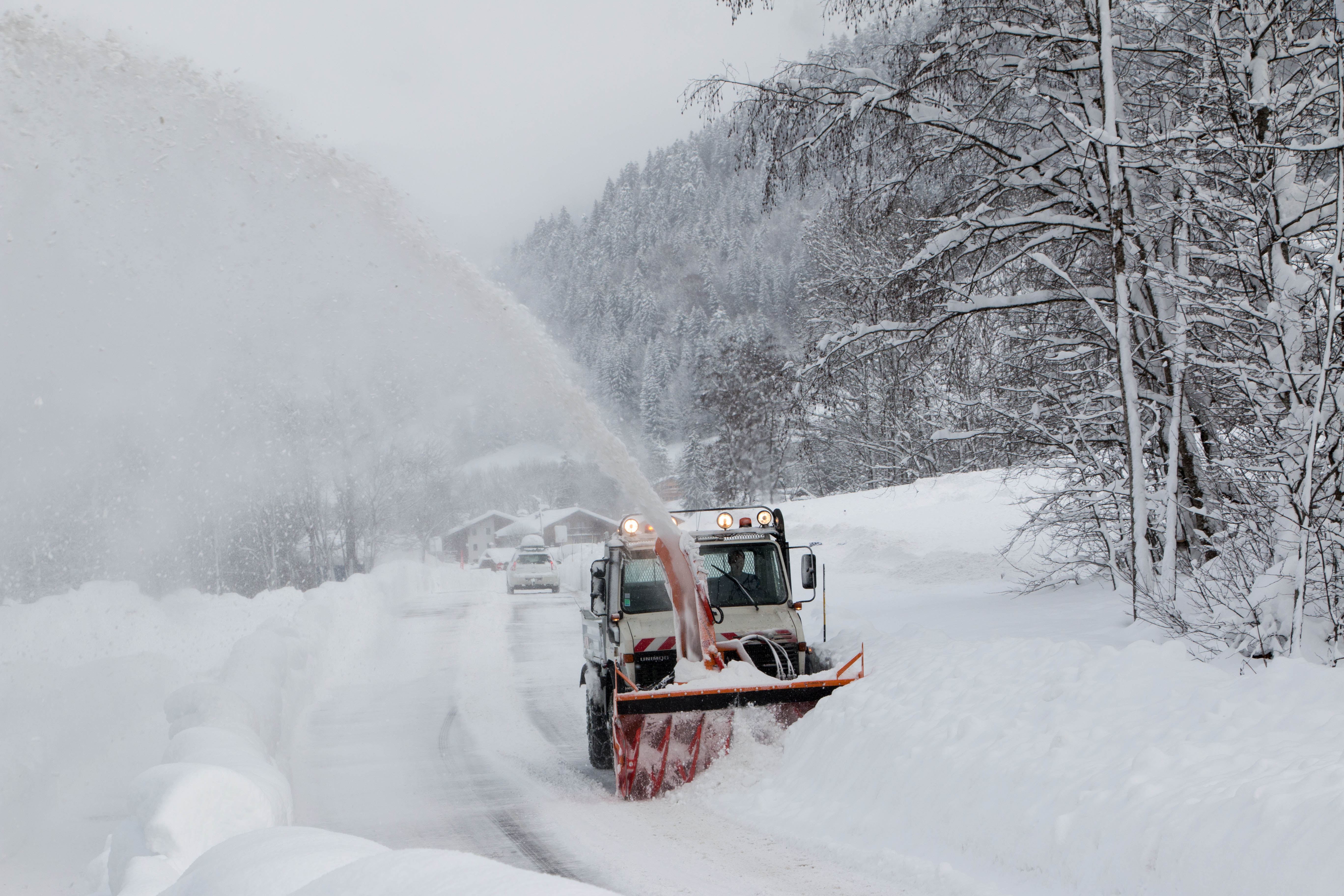 Déneigement d'une voie praline - Mairie de Praz-sur-Arly