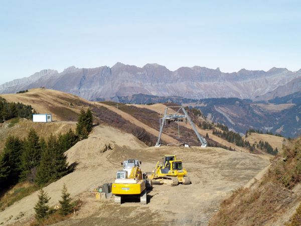 Arrivée du téléski des 3 Coins sur le massif de Vorès, en novembre 2009 - Pierre Bessy