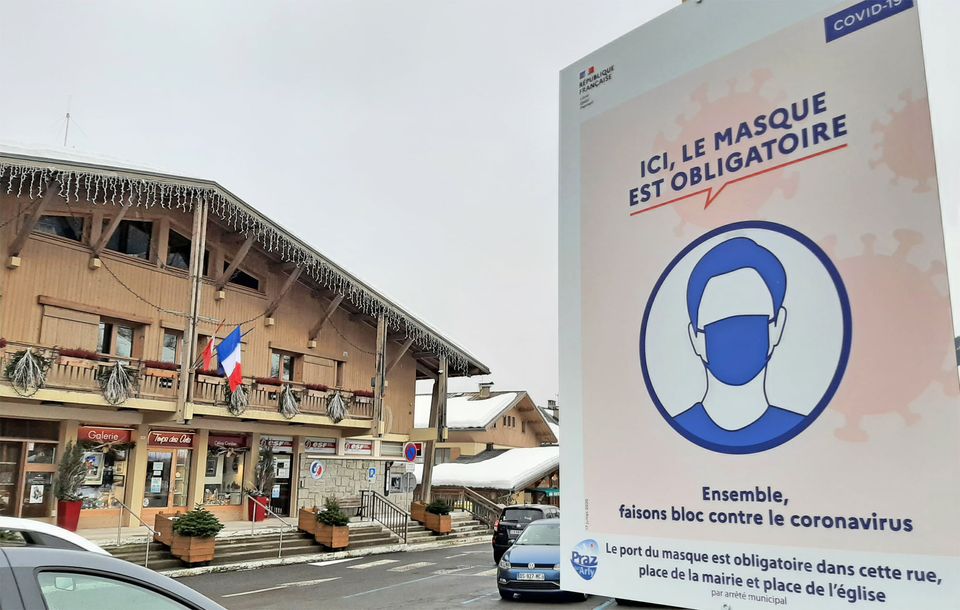 Port du masque obligatoire dans le centre du village