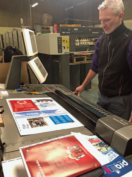 La magazine municipal Pralines n°8 sur les rotatives en mars 2019