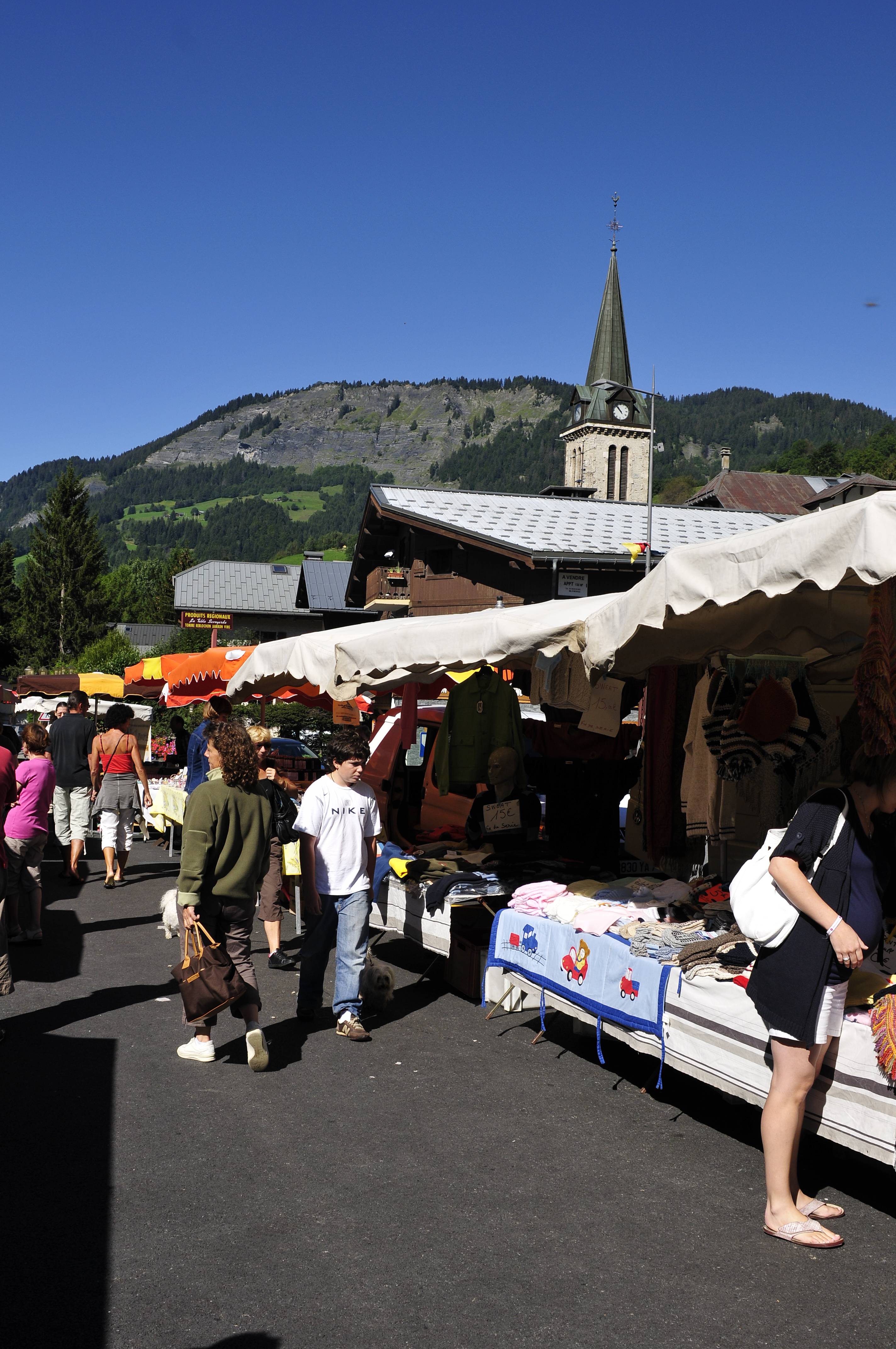 Marché diurne du mercredi à Praz - Gaël Joncour