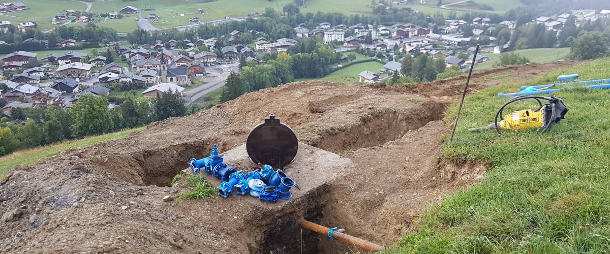 Remplacement d'une canalisation d'eau dans le hameau de Réon