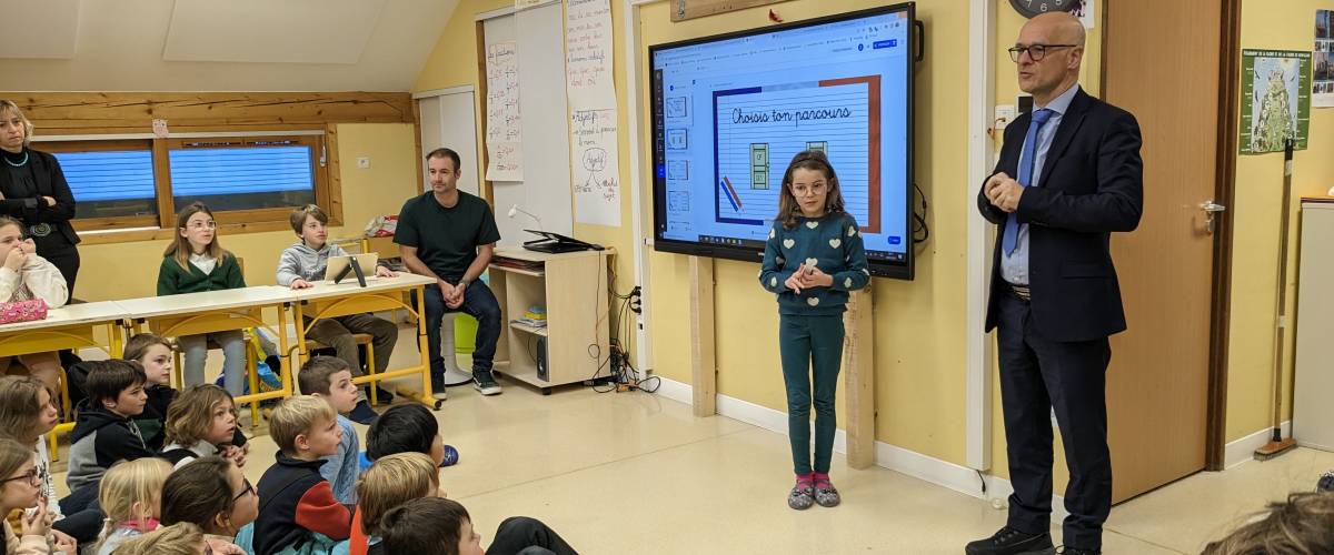 Visite du député Xavier Roseren à l'école des Éterlous, le 23 janvier 2023 - Marie-Anaïs Lien
