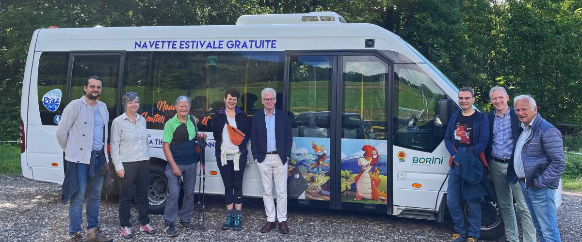 Navette estivale et gratuite qui dessert les Varins, les Belles, le centre-village et la Thonnaz, le 01072023 - Céline Combes