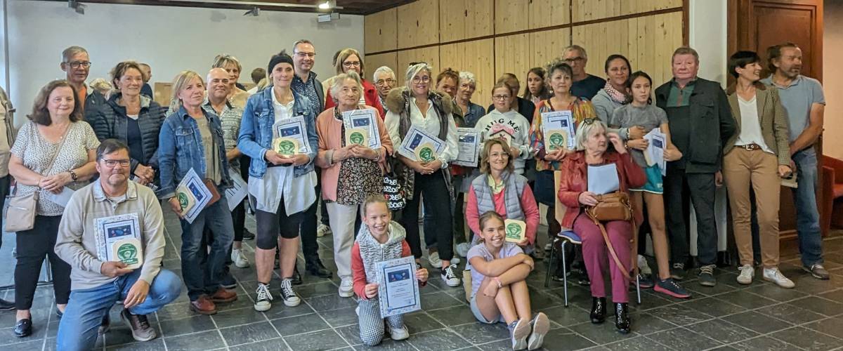 Concours des maisons fleuries 2024 : ensemble des élus, membres du jury et candidats présents à la remise des prix le 19/09/2024 - Marie-Anaïs Lien