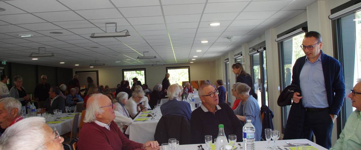 Repas des Anciens du 28/09/2025, organisé à la salle de la Rosière de Praz - Sylvie Bessy