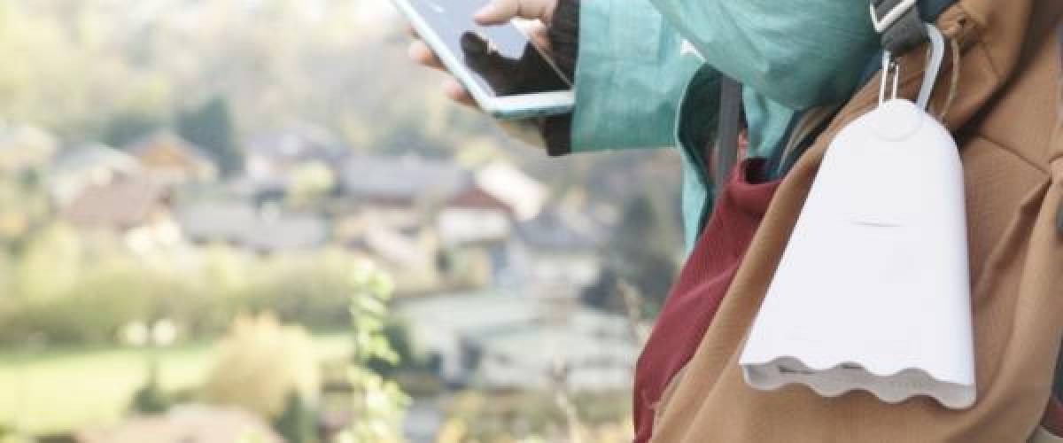 Avec ce capteur et une application Smartphone, Atmo vous propose d’observer vous-mêmes le niveau de particules fines dans l’air - Atmo