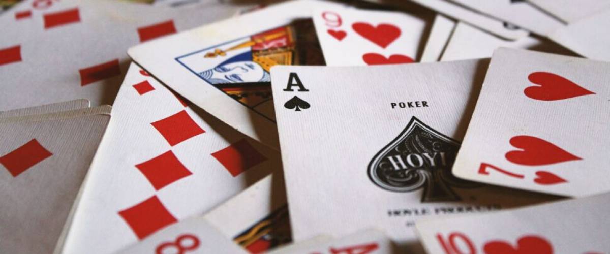 Cartes de jeu / Belote