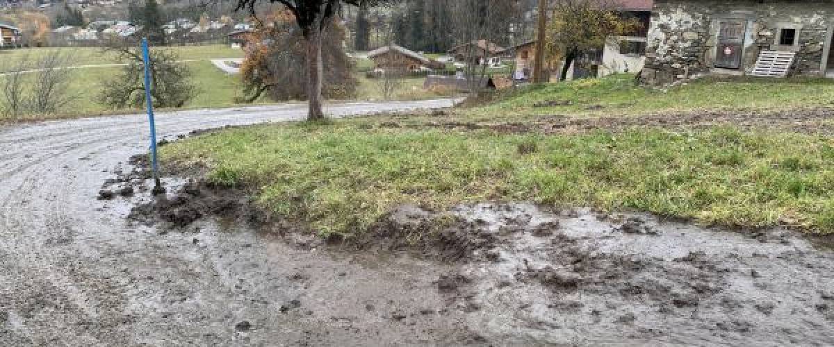 Lisier dans le hameau des Varins