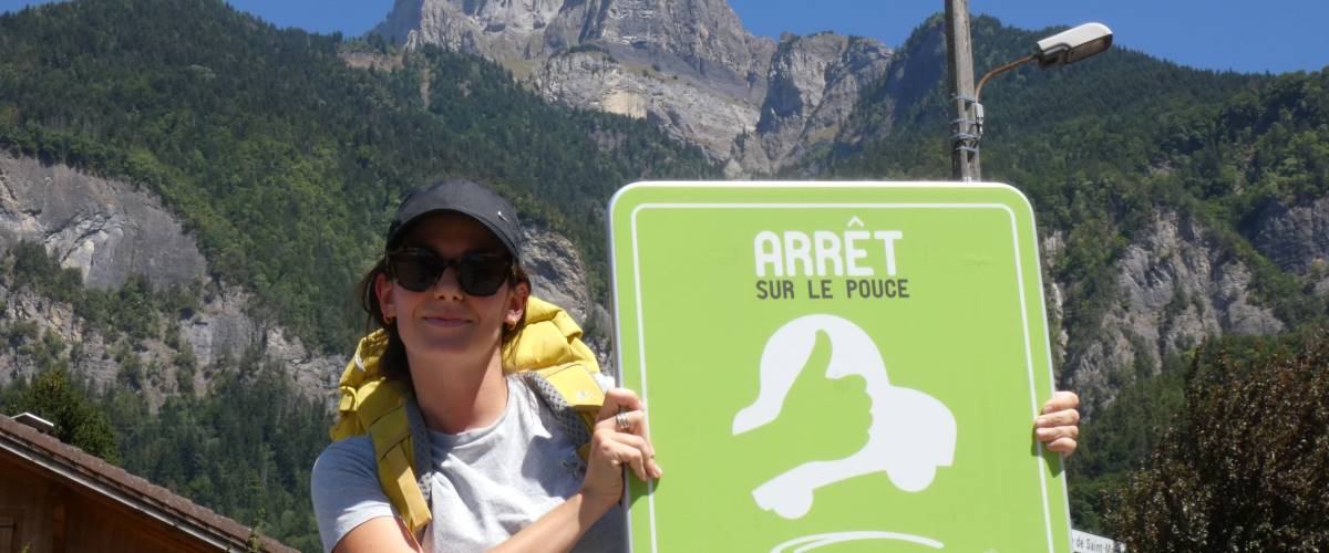 Panneau indiquant un "Arrêt sur le pouce" de Rezo Pouce - CCPMB
