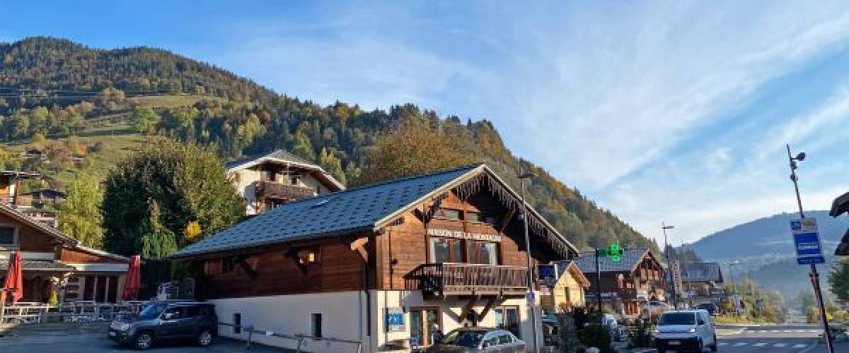 Vue sur la salle de la Mairon de la Montagne de Praz-sur-Arly