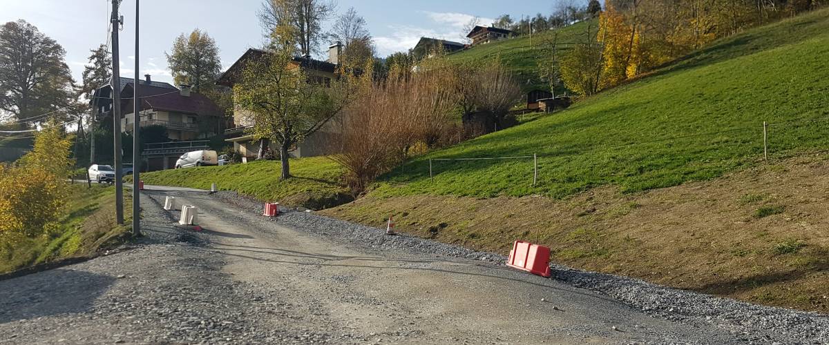 Réfection de la route de la Tonnaz, près du cimetière.