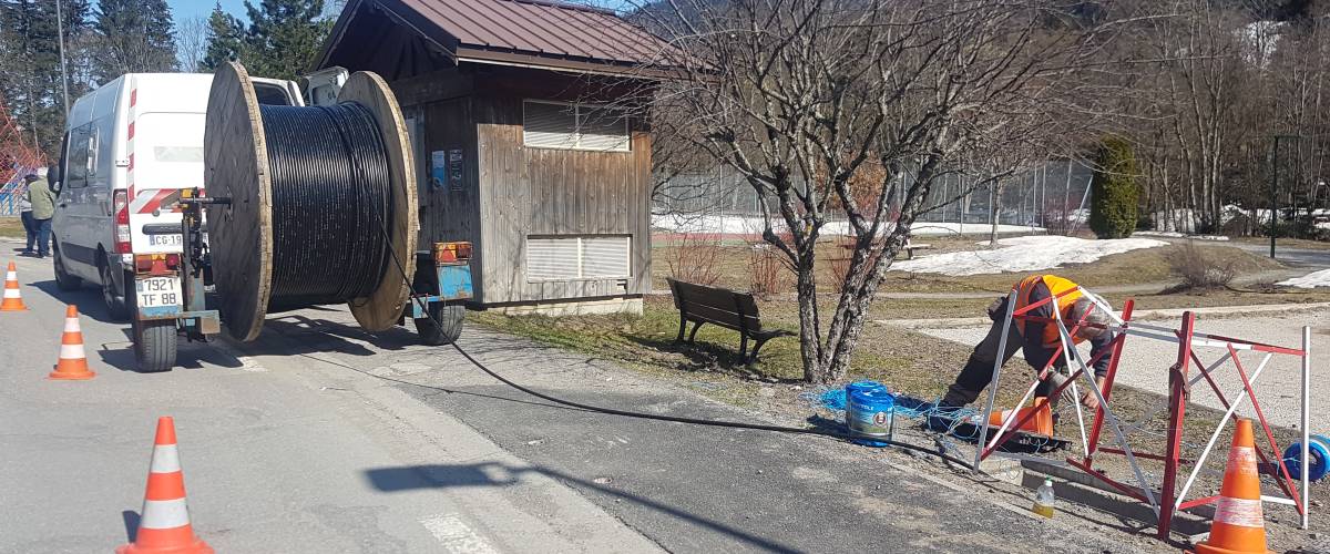 Déploiement de la fibre optique à Praz