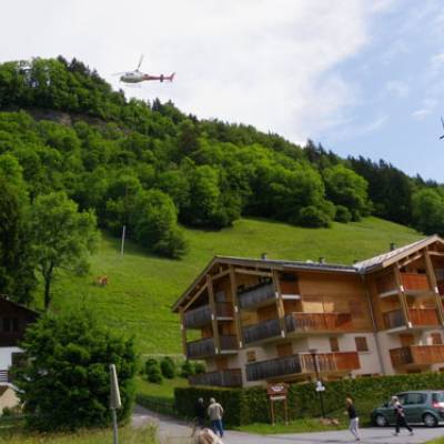 Pose de filets de protection sur la falaise de Bellevarde le 8 juin 2011 - Pierre Bessy