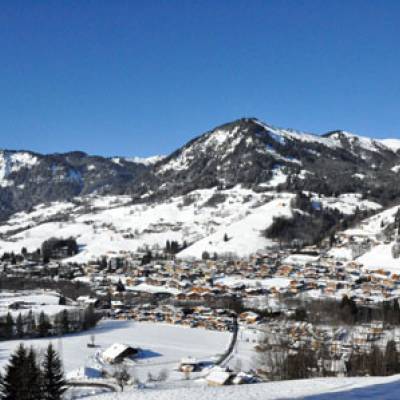 Village de Praz-sur-Arly sous la neige