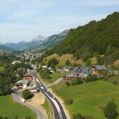 Vue aérienne de Praz, entre le rond-point des Rafforts et la route de Cassioz en 2019