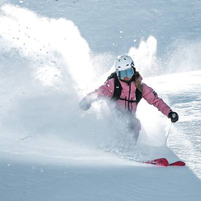 Lea Bouard en ski freeride en décembre 2020
