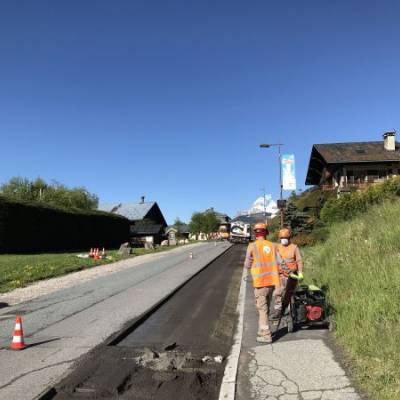 Rabotage et petits travaux de maçonnerie effectués par La Colas sur la RD 1212 la semaine du 5 mai 2020