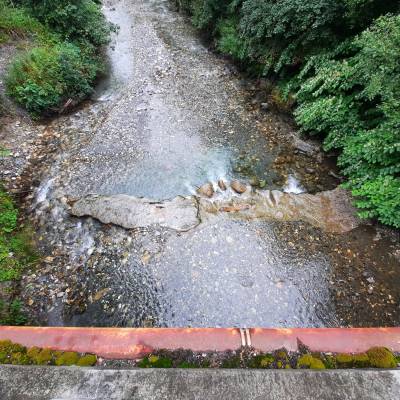 Vue générale de la zone, prise en photo depuis le pont de l’Île