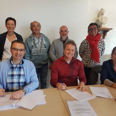Signature de la convention relative à la DSP du plan d'eau - Marie-Anaïs Lien
