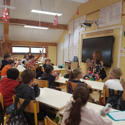 Atelier d'Anaka réalisé dans le cadre de Noël d'Art Singulier 2022 - Marie-Anaïs Lien