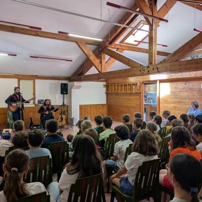 Concert des Frères Bandini dans le cadre de Bib' en scènes le 26/05/2026, auprès des élèves de l'école des Éterlous - Marie-Anaïs Lien