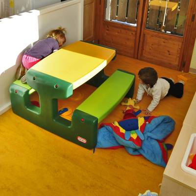 Mobilier et jeux d'éveil de la crèche