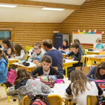 Les élèves à l'école des Éterlous